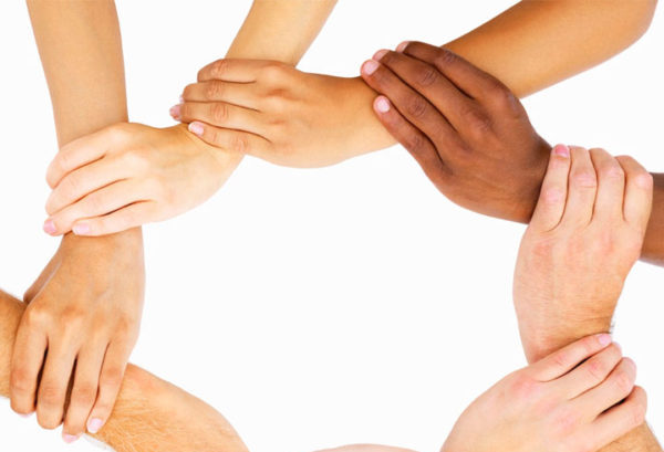 Solidarietà in azione: RACCOLTA di ALIMENTI A LUNGA CONSERVAZIONE